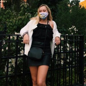 Meet your Posher, Tayler